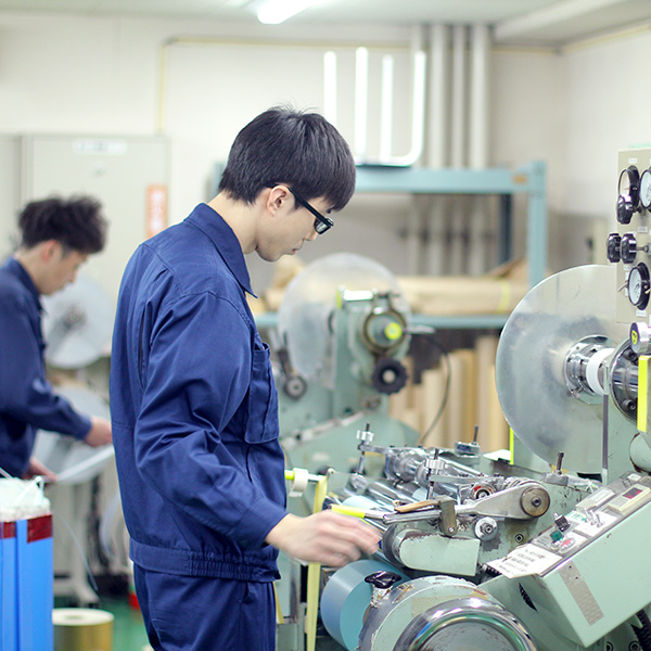 【ラベル原紙・自己吸着粘着剤・インクジェット対応溶剤】粘着製品加工販売なら東京タック